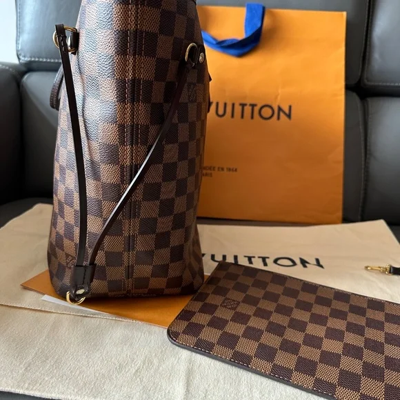 Louis Vuitton Neverfull MM - Picture 4 of 7